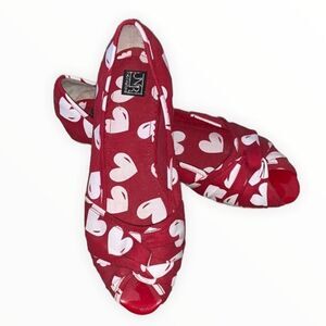 Not Rated Heart Flats size 9.5